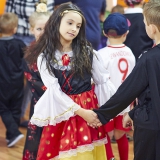 zabawy-taneczne-na-balu-karnawalowym