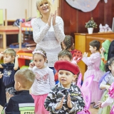 zabawy-taneczne-na-balu-karnawalowym