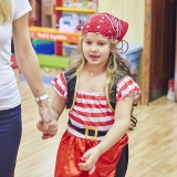 zabawy-taneczne-na-balu-karnawalowym