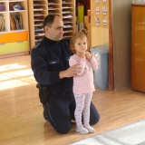 policjant-w-przedszkolu