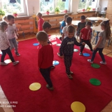 zabawy-dzieci-z-kropkami